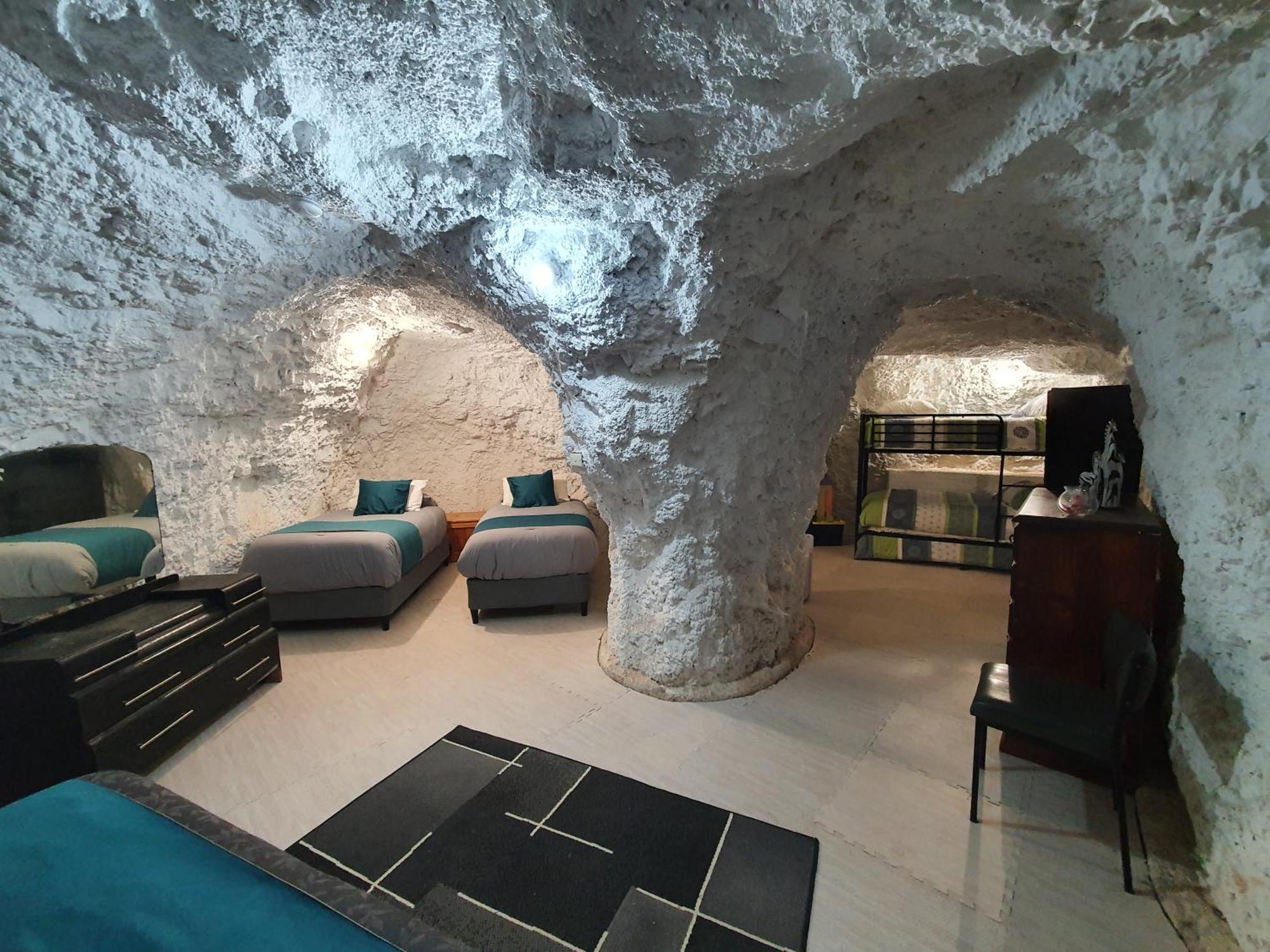 Fossickers Den Dugout Accommodation White Cliffs Luaran gambar